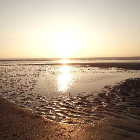 Nice Flat 400 M From Beach & Center Cabourg Exterior photo