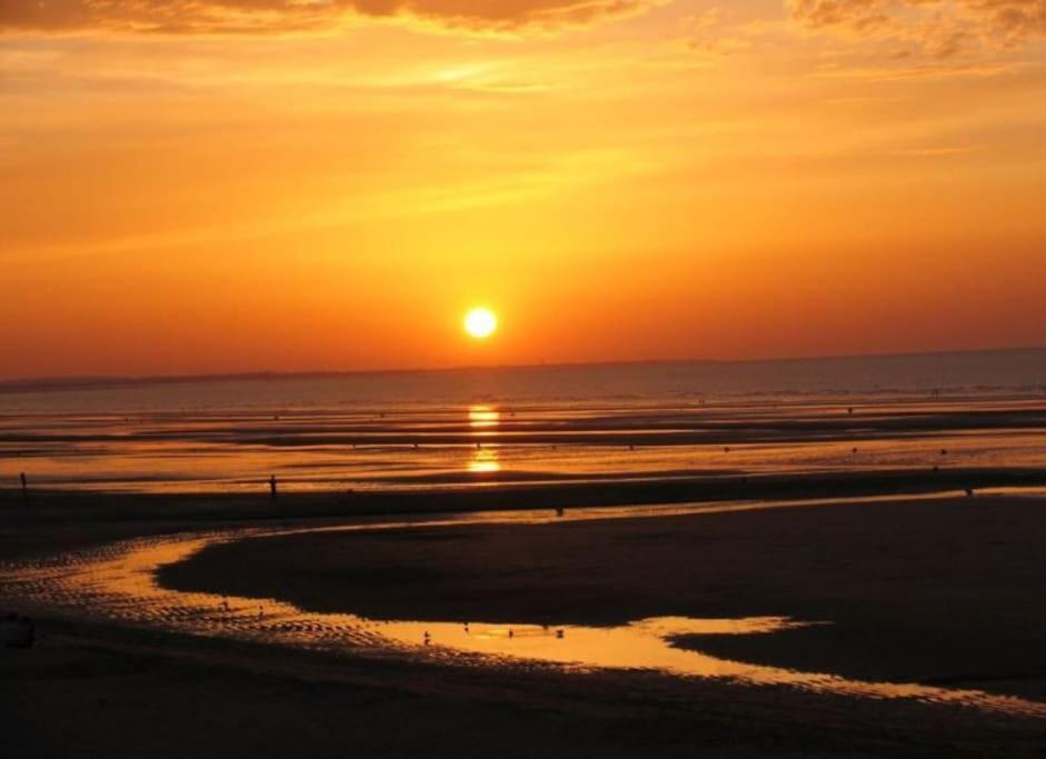 Nice Flat 400 M From Beach & Center Cabourg Exterior photo