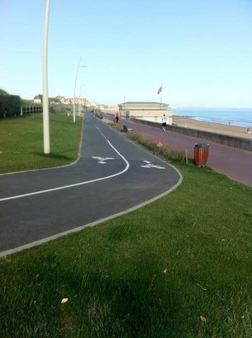 Nice Flat 400 M From Beach & Center Cabourg Exterior photo